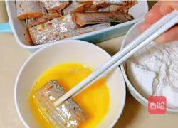 If you want to cook hairtail well, you must have a unique pickling recipe.The best way to eat hairtail is the recipe of crispy hairtail.Illustration 13