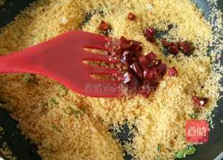 Illustration of how to make fried shrimps with crispy bread crumbs 6