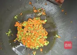 Illustration of how to make colorful mashed potatoes 3