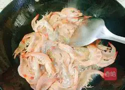 Illustration of how to make spicy shrimp 3