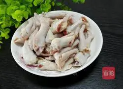 Illustration of how to make pickled pepper and chicken feet 2