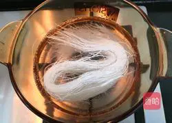 Illustration of how to make clam vermicelli 1