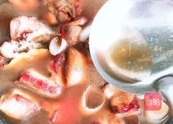 Illustration of how to make sweet and sour pork ribs 10