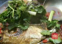 Recipe for braised fish head with chopped pepper Illustration 11