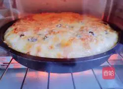 Illustration of how to make banana honey bean pizza (homemade pizza embryo) 18
