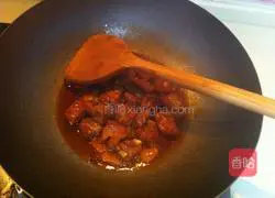 Illustration of how to make pork ribs in tomato sauce 11