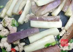 Illustration of how to make eggplant and fried meat 6