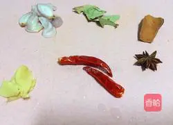 Illustration of making fish head cakes 3