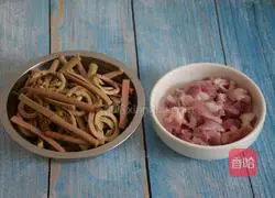 How to make stir-fried pork with bracken Illustration 1