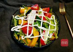 Illustration of how to make vegetable salad 15