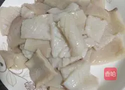 Illustration of how to make spicy squid flowers 2