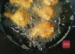 Illustration of how to make crispy fried chicken wings 11