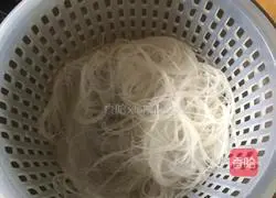 Illustration of steamed scallops with garlic vermicelli 2