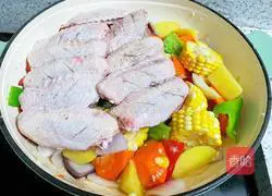 三Illustration of how to cook sauce pot 10