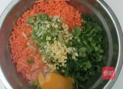 Illustration of how to make fried carrot and vegetable meatballs 5