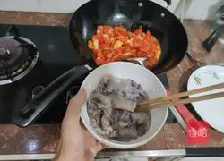 Illustration of how to make tomato squid slices 7