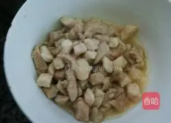 Illustration of how to make tomato and pork pasta 4