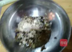 Illustration of the authentic fish head with chopped pepper 9