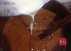 Illustration of how to make caramel mousse 2