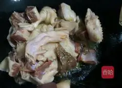 Illustration of braised beer duck 4