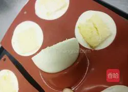 Raspberry White Chocolate Mousse Recipe Illustration 16