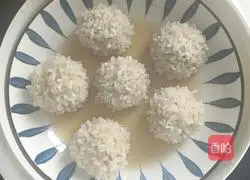 Illustration of how to make round pearl dumplings 12