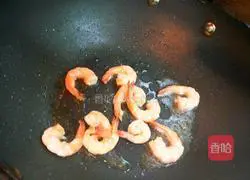 Illustration of how to make shrimp pasta 13