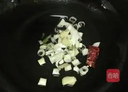 Illustration of how to make chicken stewed mushroom vermicelli 6