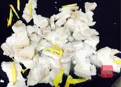 Illustration of how to make garlic and spicy stir-fried twice-cooked pork 6