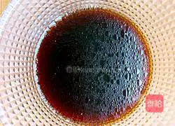 Illustration of authentic Northeastern pot-roasted pork 4