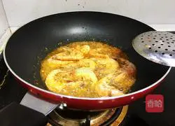 Illustration of how to cook shrimps in typhoon shelter 4