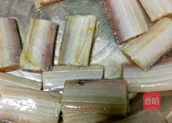 Illustration of how to make red oil hairtail 2