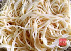 Illustration of making spaghetti with meat sauce (original) 10