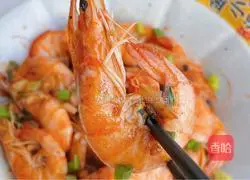 Illustration of how to make garlic-flavored shrimps 9