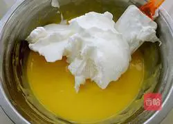 Illustration of how to make chiffon cream cake roll 8