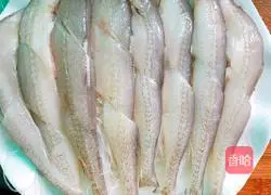 Illustration of how to make steamed nine-bellied fish with vermicelli 4
