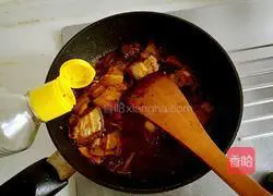 Illustration of twice-cooked pork 14