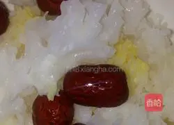 Illustration of how to make papaya, tremella and lotus seed soup 2