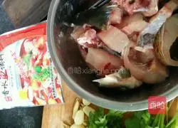 Illustration of how to cook fish cubes 1 