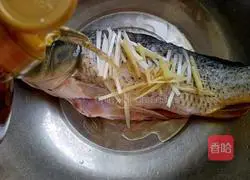 Illustration of how to make the prosperous peacock fish with open tail 3