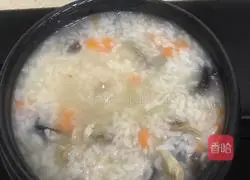 Illustration of how to make seafood porridge 7