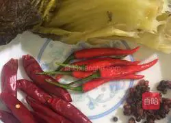 Illustration of how to make sauerkraut and boiled fish 3