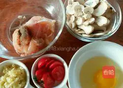 Pasta (Mushroom and Chicken Spiral Noodles in White Sauce) Recipe Illustration 2