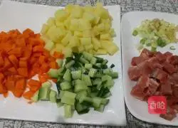 Illustration of how to make fried pork belly 1