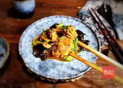 Illustration of how to cook fish cubes with fungus 10