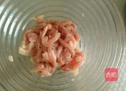 Illustration of authentic Northeastern spicy shredded pork 2