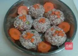 Illustration of how to make pearl meatballs 13