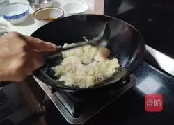 Illustration of how to make fried yam fish fillets 4
