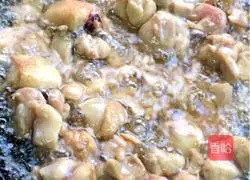 Cantonese style homemade spicy chicken Illustration of Ding's practice 3