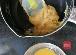 Illustration of how to make meringue cream puffs 8